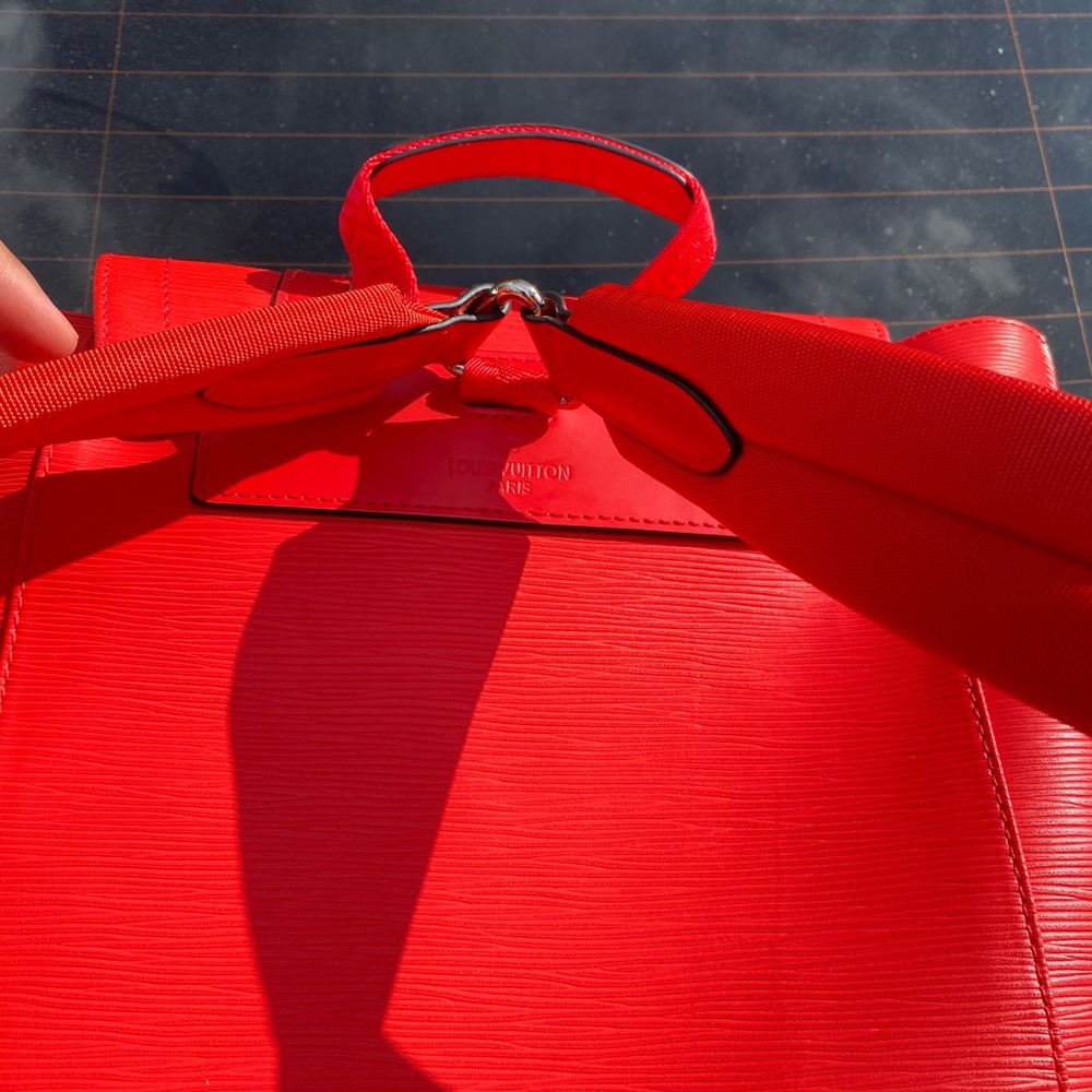 LV x Supreme Backpack - Picture 5 of 5